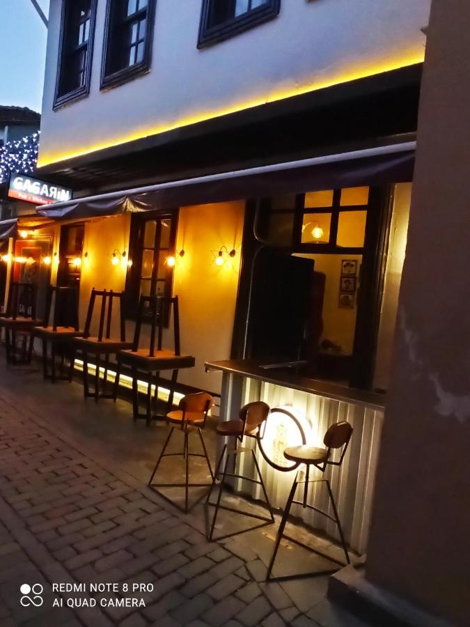 Gagarin Pub & Hotel 安塔利亚 外观 照片