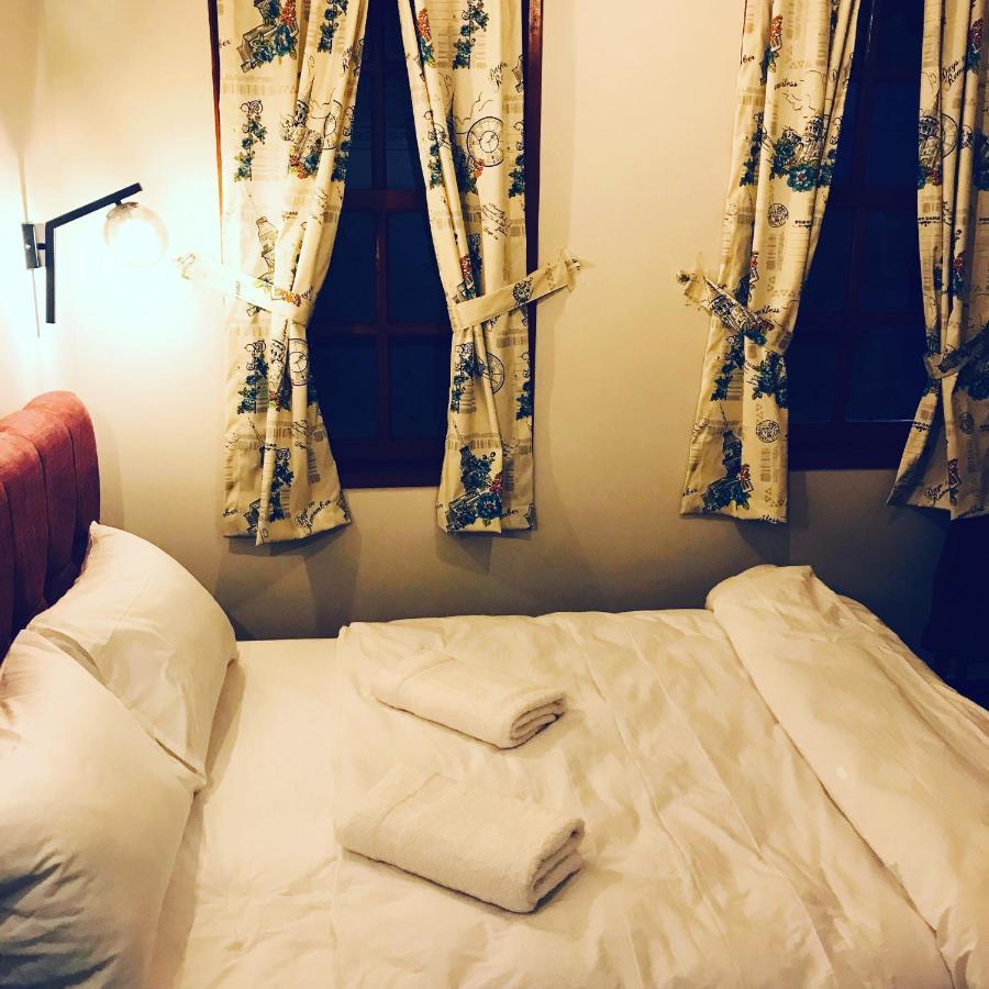 Gagarin Pub & Hotel 安塔利亚 外观 照片