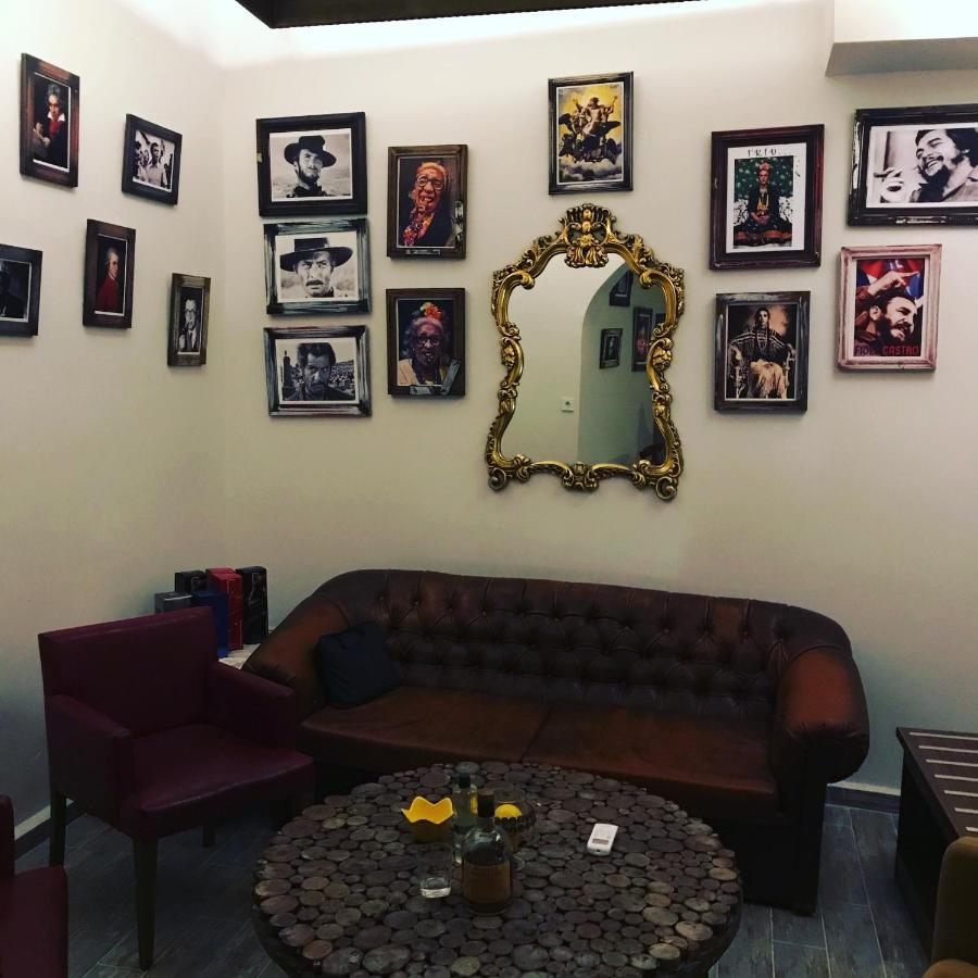 Gagarin Pub & Hotel 安塔利亚 外观 照片